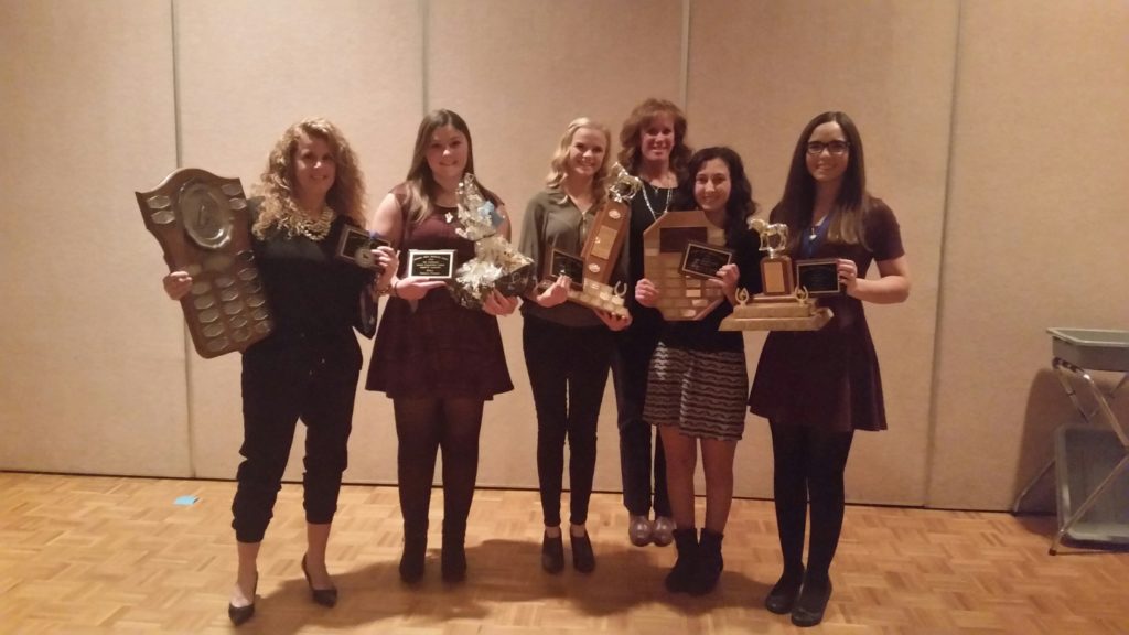 Team Oakhurst's award winners at the OADG Dressage Banquet! L to r: Jackie Naida, Rebecca Walker, Emma Richardson, Coach Ruth Allum, Megan Jenner, Jenna Mayhew